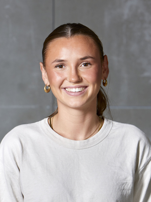 Olivia H. // 20 år